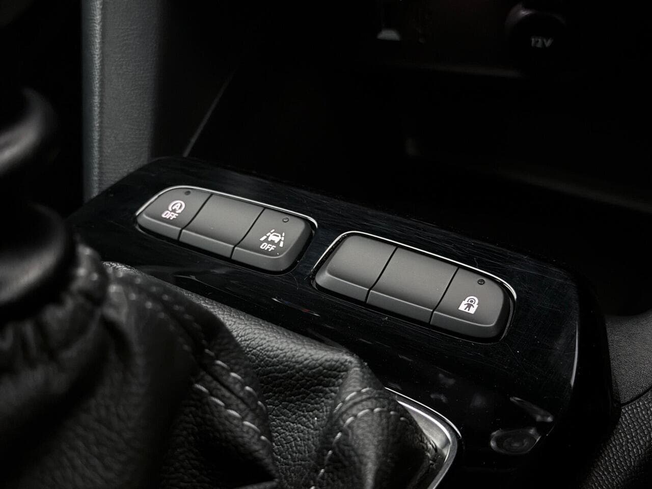 Vauxhall Mokka thumbnail Misc Controls