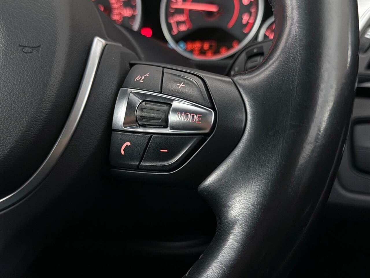 BMW 4 Series thumbnail Misc Controls