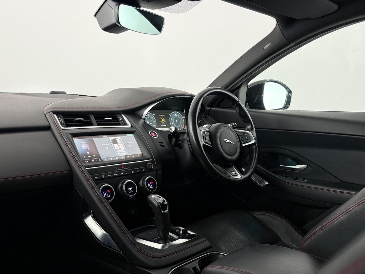 Jaguar E-PACE thumbnail Interior Front