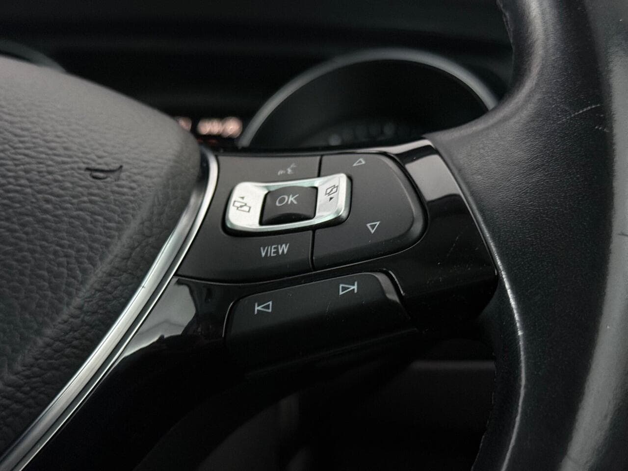 Volkswagen Tiguan thumbnail Misc Controls