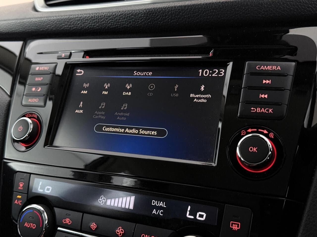 Nissan Qashqai thumbnail Infotainment System