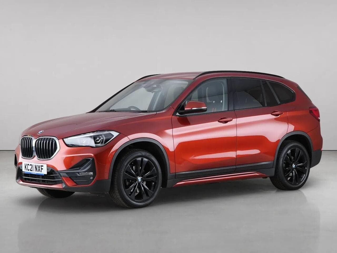 BMW X1 thumbnail Front Left