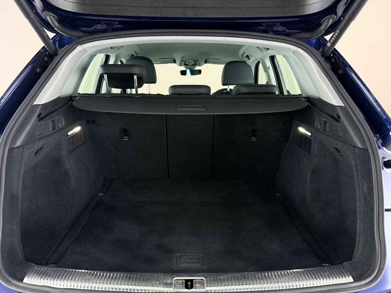 Audi Q5 thumbnail Boot