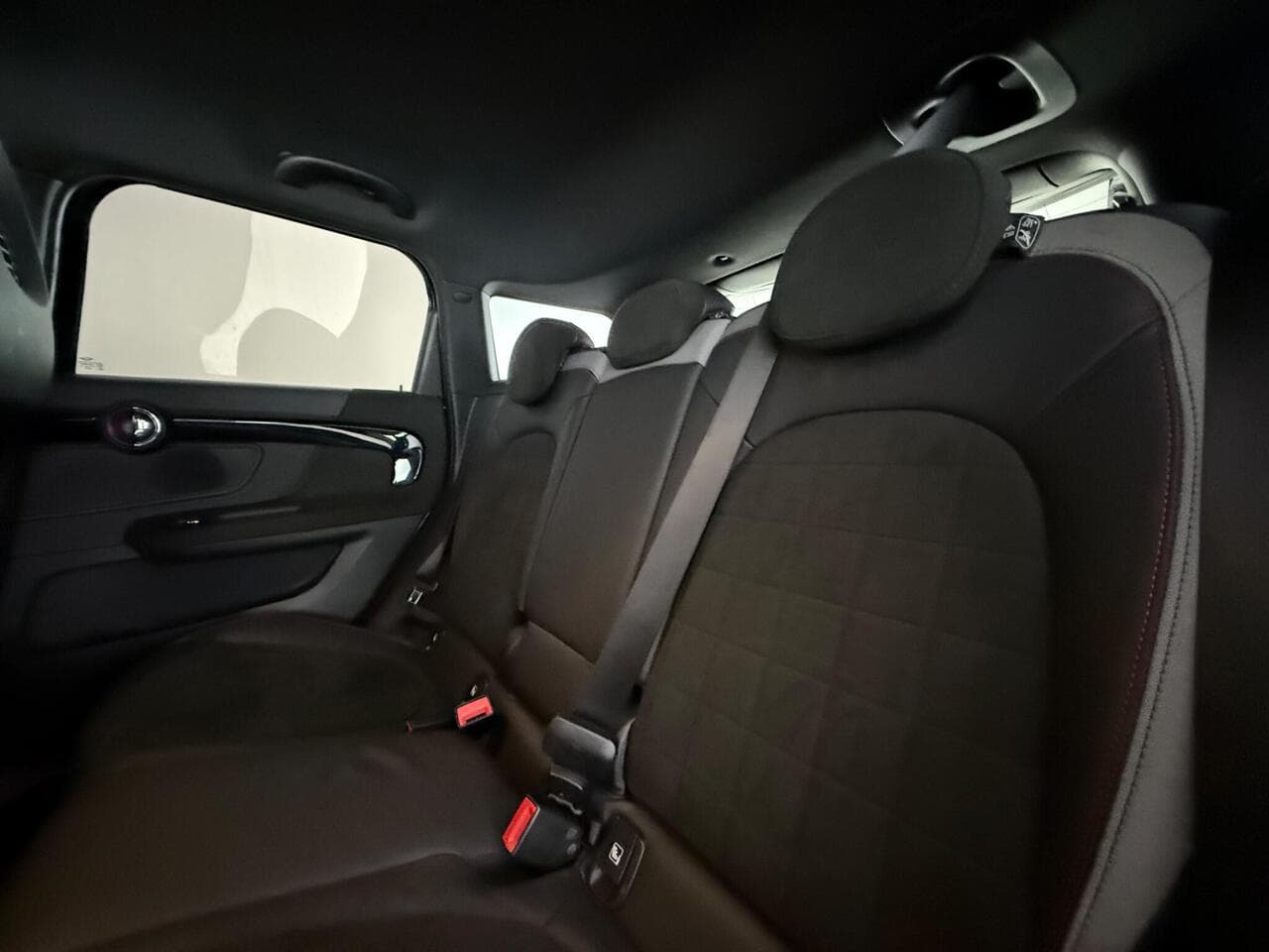 MINI Countryman thumbnail Seats Rear