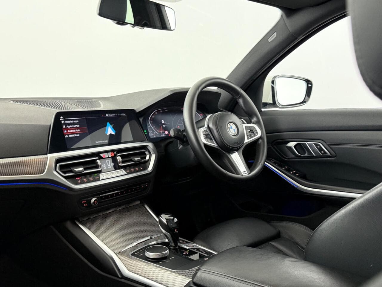 BMW 3 Series thumbnail Interior Front