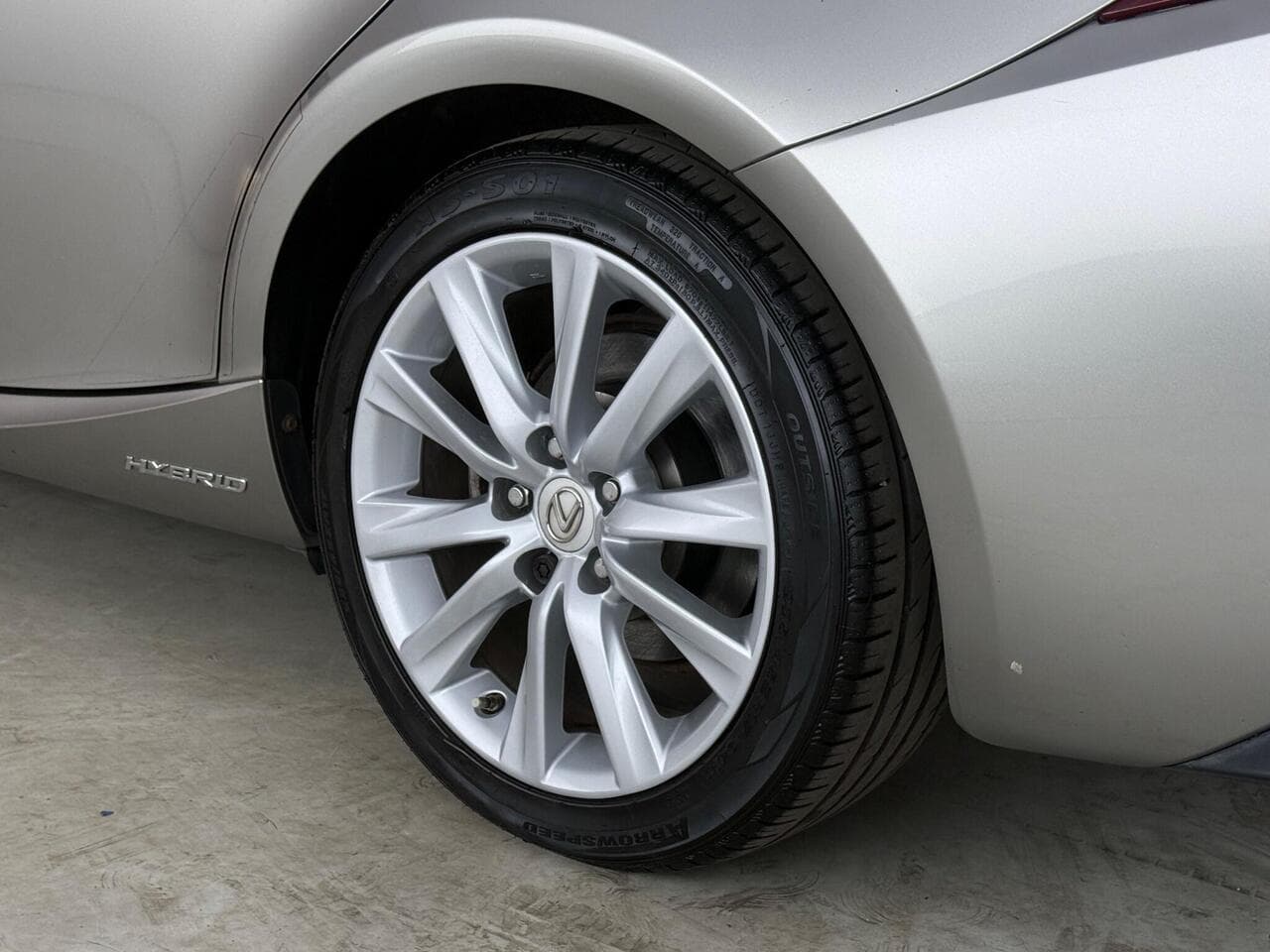 Lexus IS thumbnail Wheel
