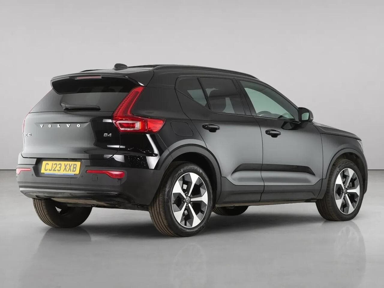 Volvo XC40 thumbnail Rear Right