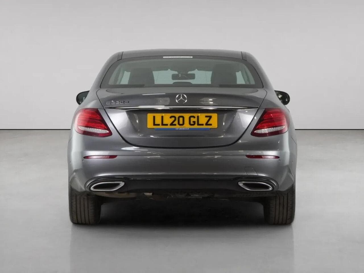 Mercedes-Benz E Class thumbnail Rear