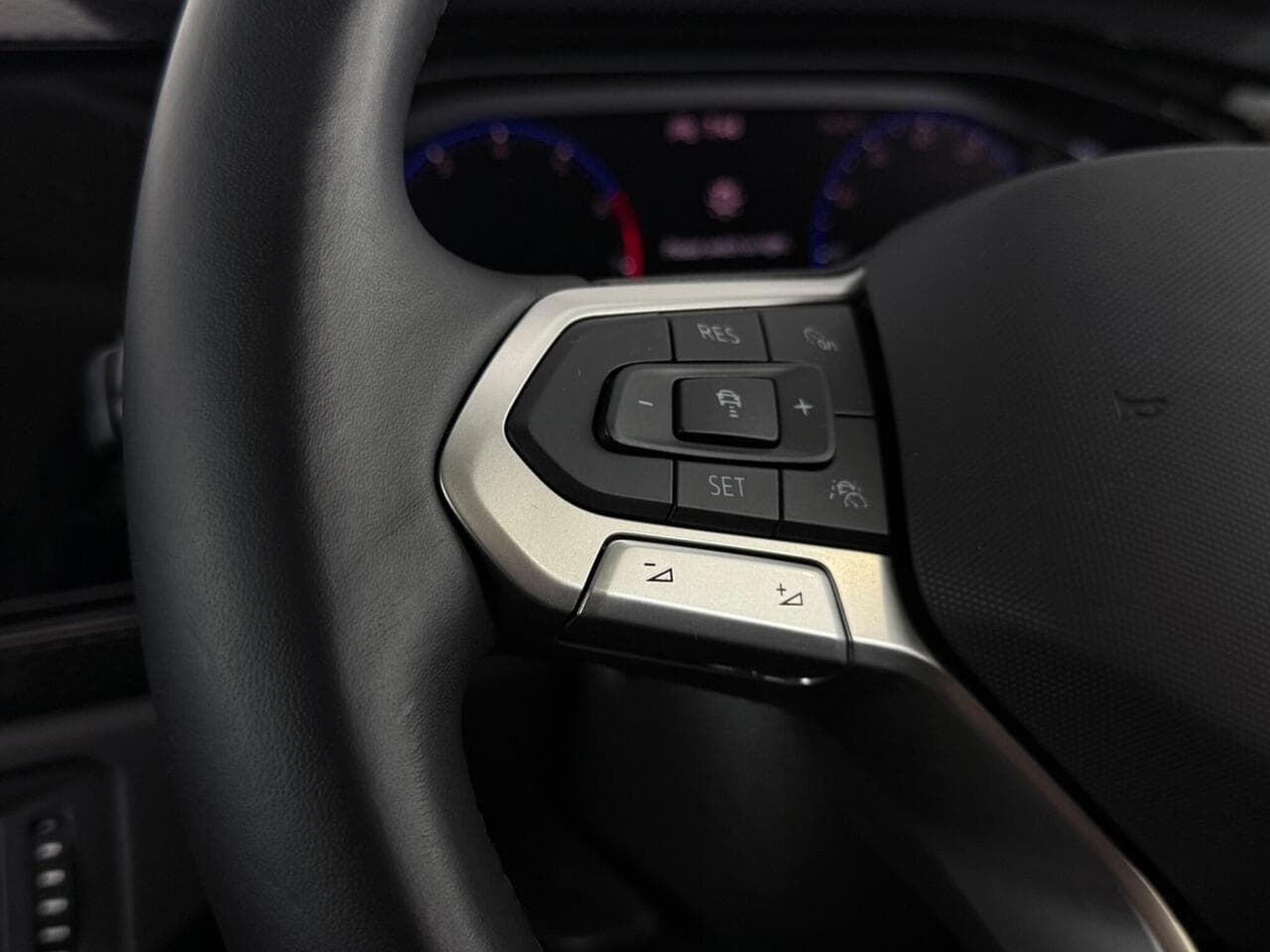Volkswagen Polo thumbnail Misc Controls