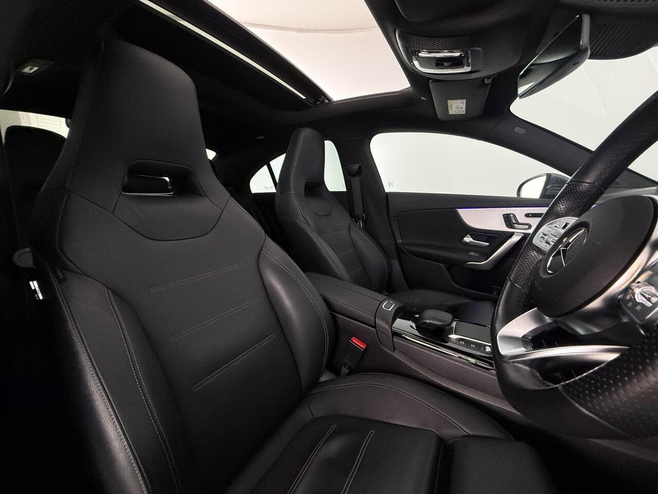 Mercedes-Benz CLA thumbnail Seat Driver
