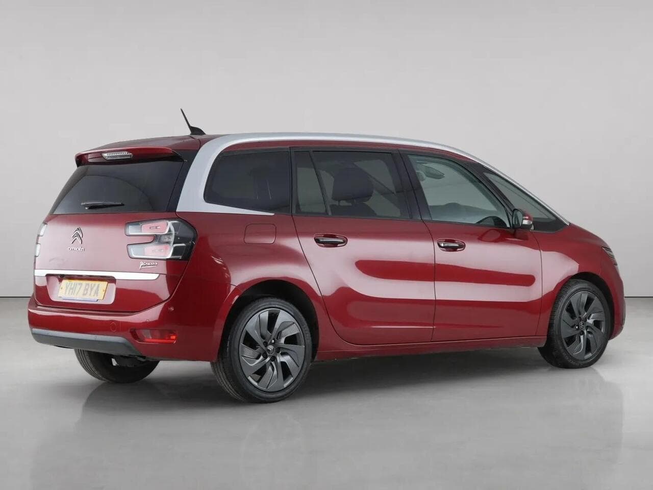 Citroen Grand C4 Picasso thumbnail Front Right