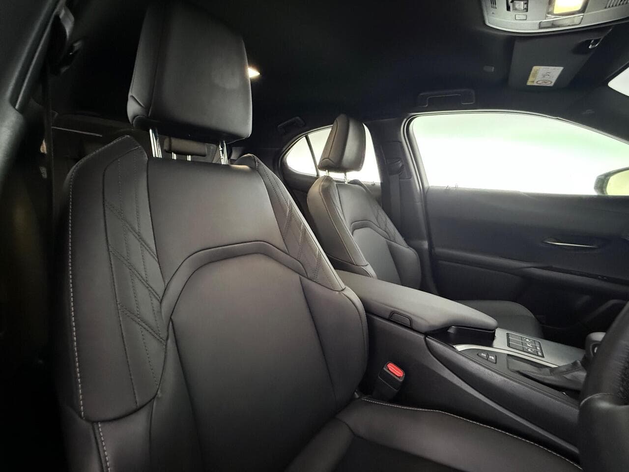 Lexus UX thumbnail Seat Driver