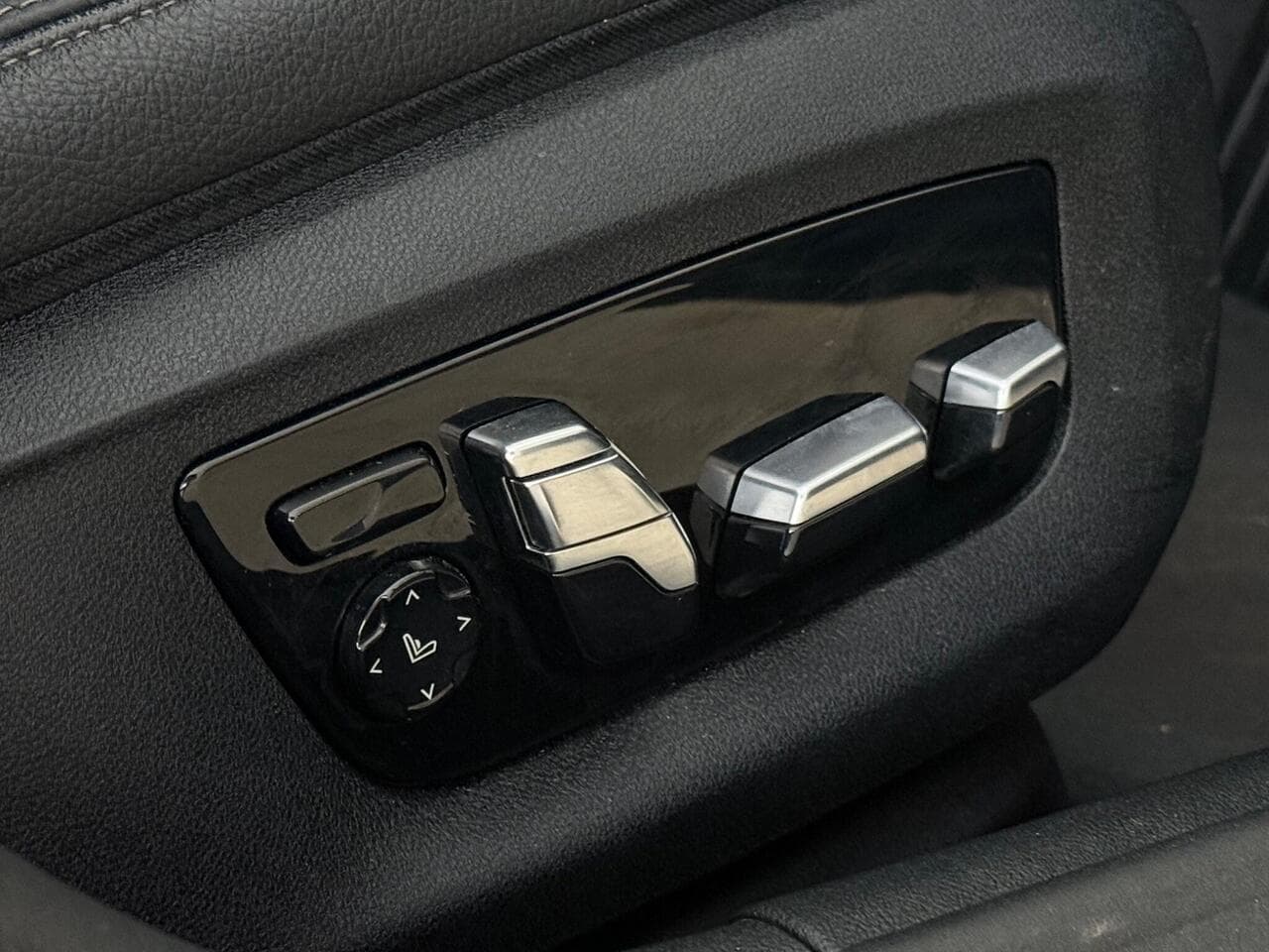 BMW 5 Series thumbnail Misc Controls