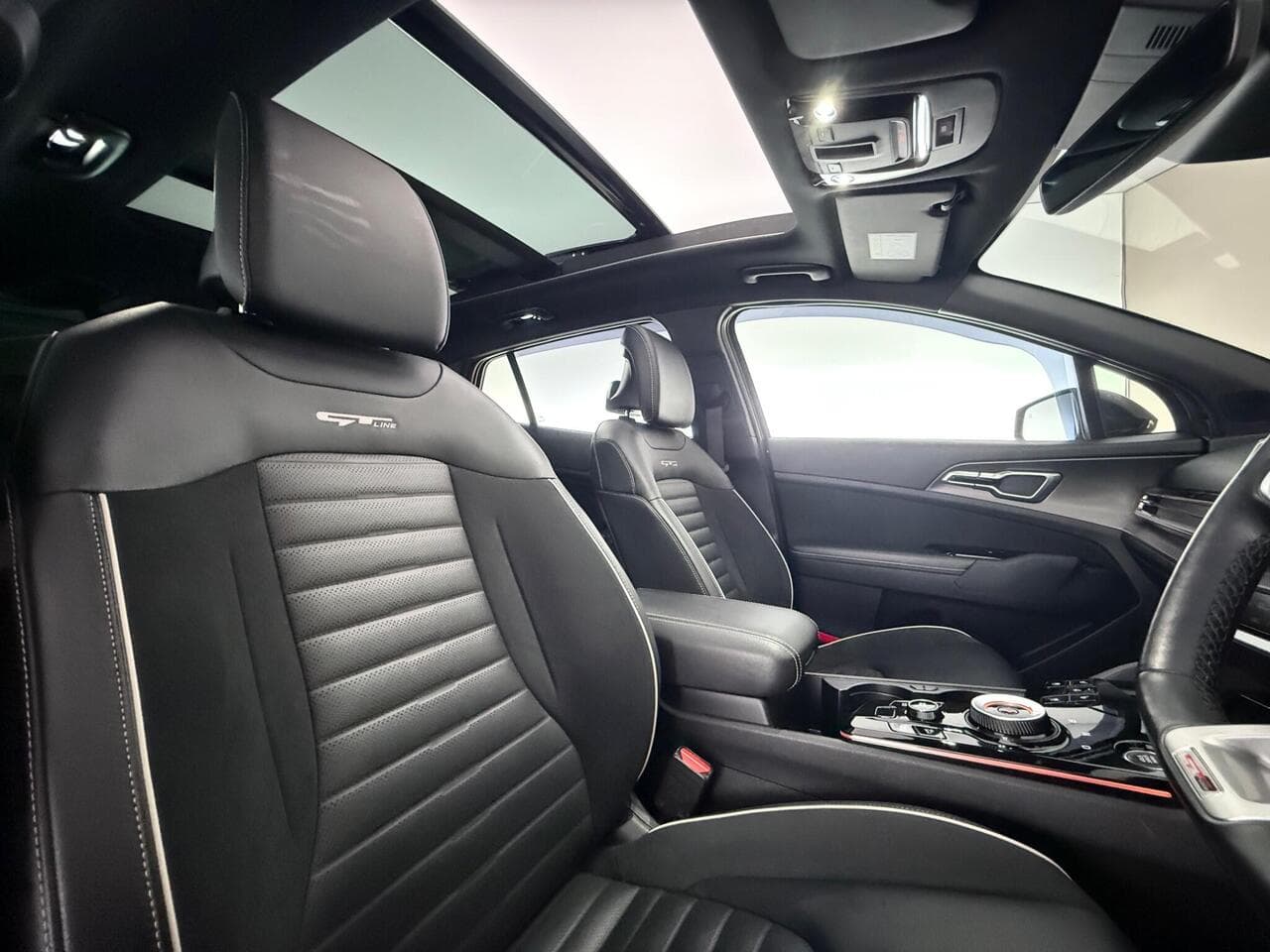 Kia Sportage thumbnail Seat Driver