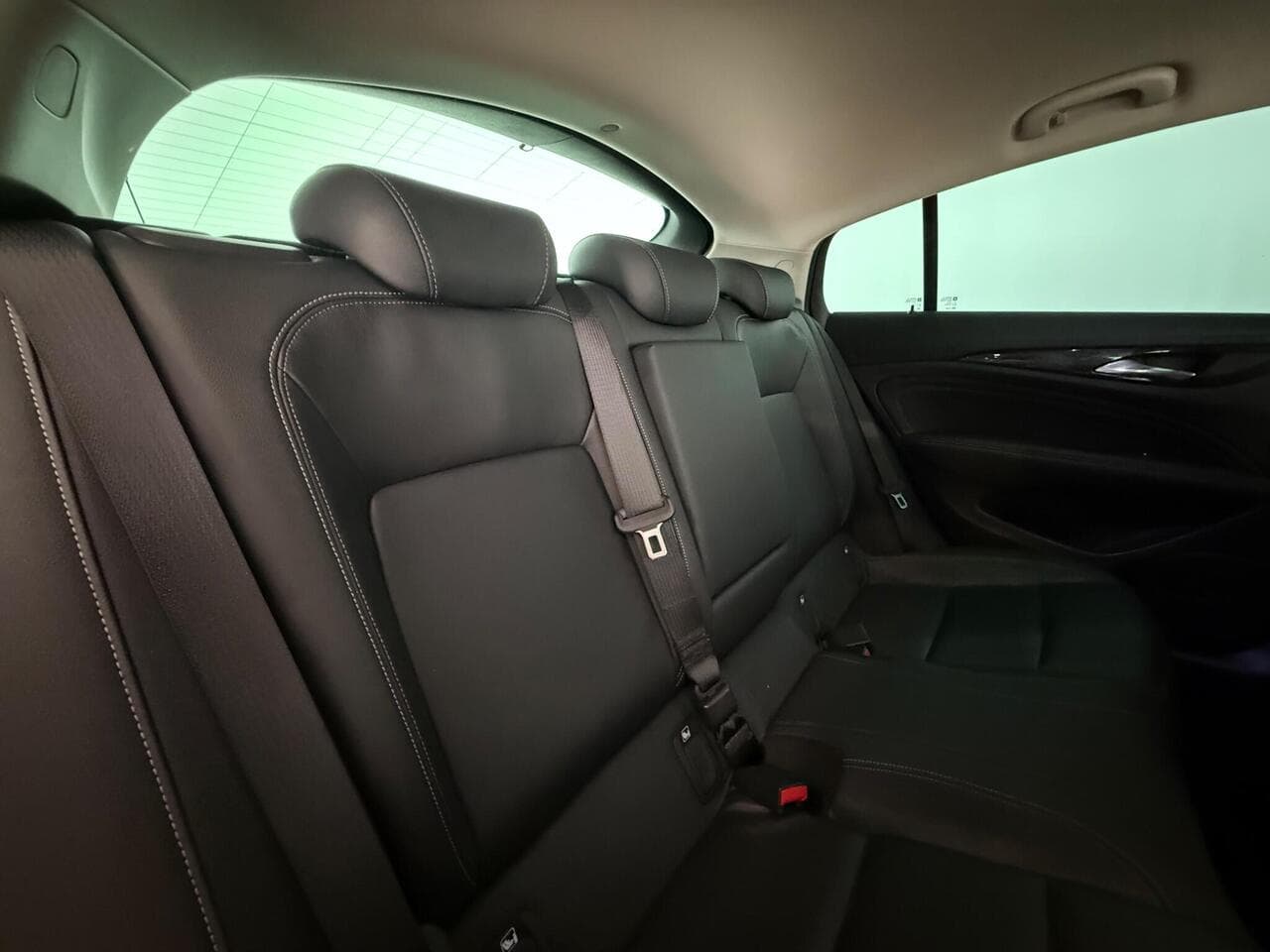 Vauxhall Insignia thumbnail Seats Rear