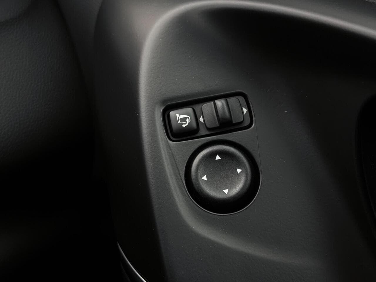 Renault Kadjar thumbnail Misc Controls