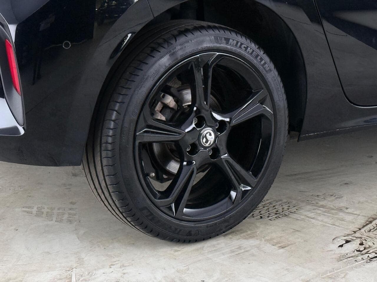 Vauxhall Corsa thumbnail Wheel
