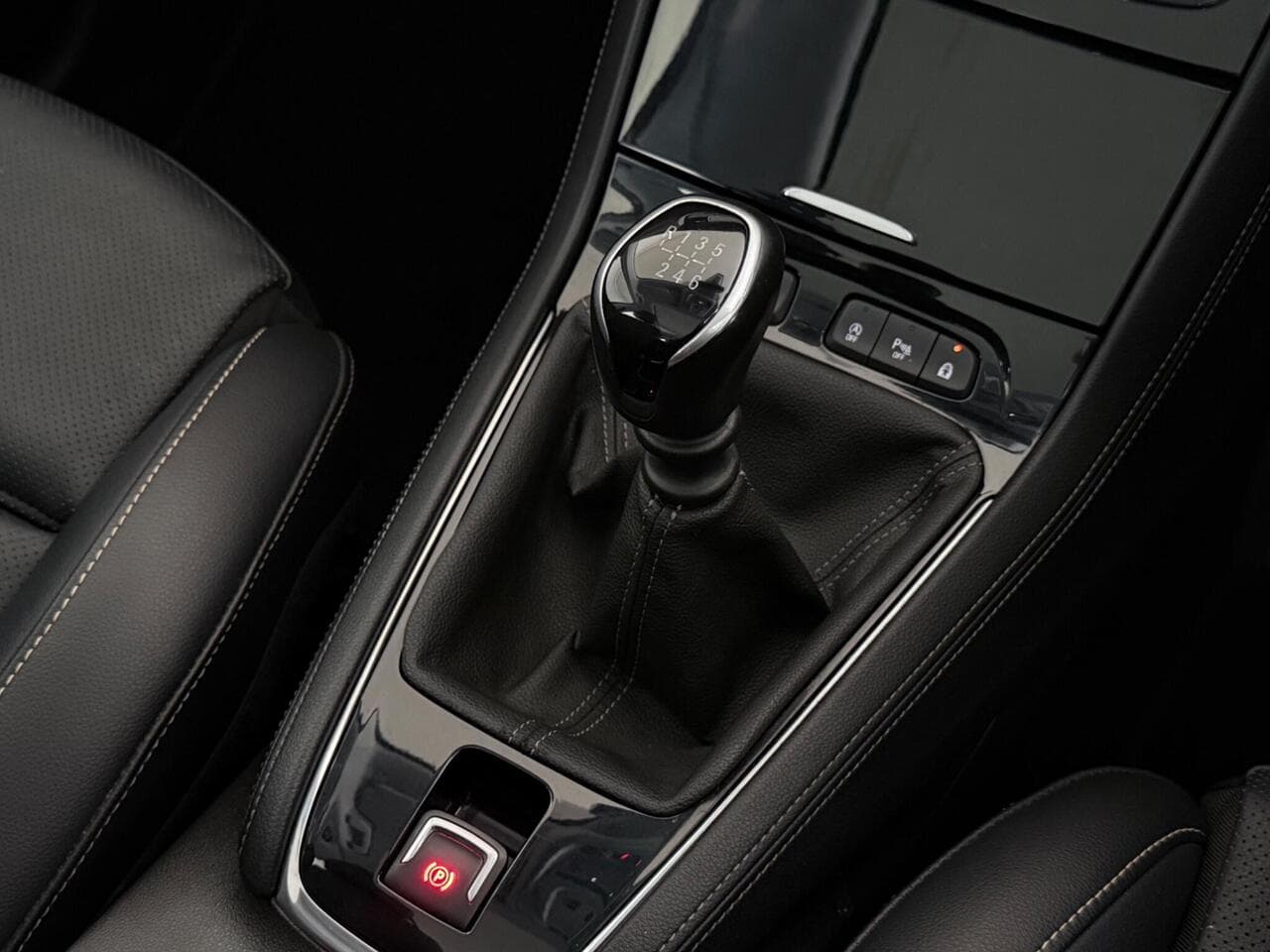 Vauxhall Grandland X thumbnail Interior Front