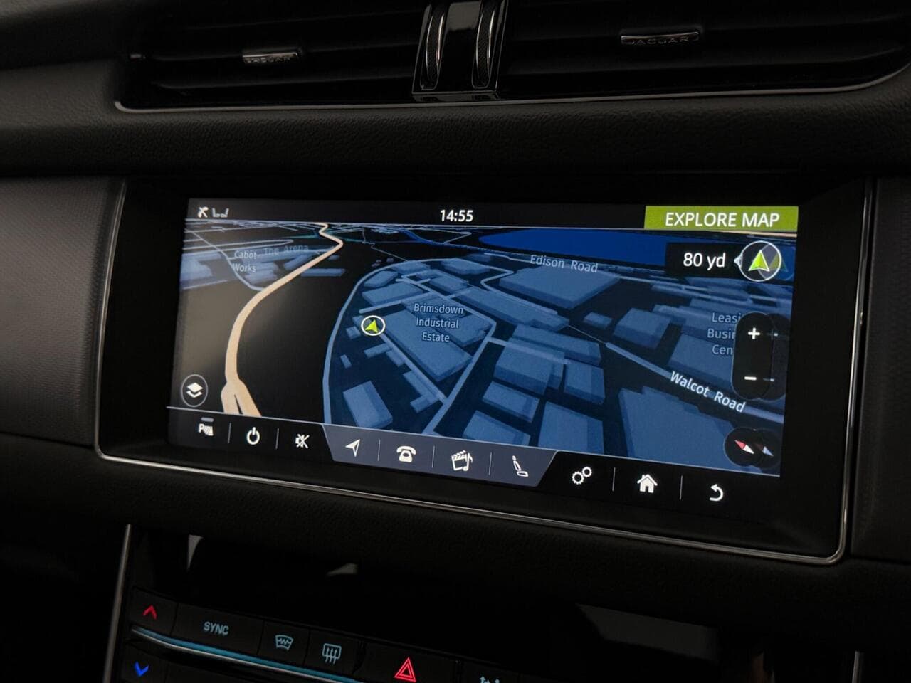 Jaguar XF thumbnail Infotainment System