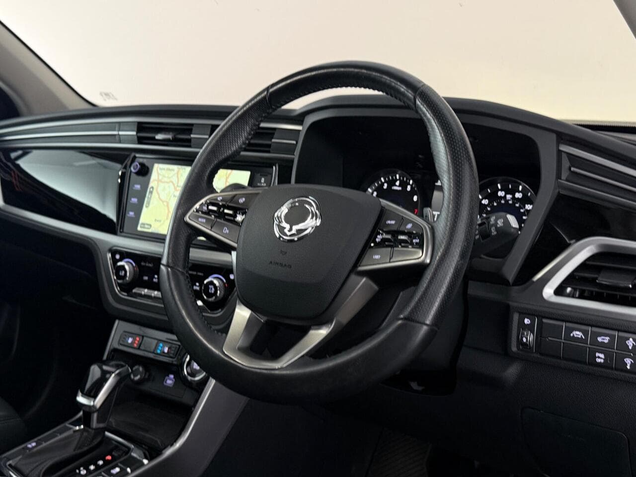 SsangYong Korando thumbnail Steering Wheel