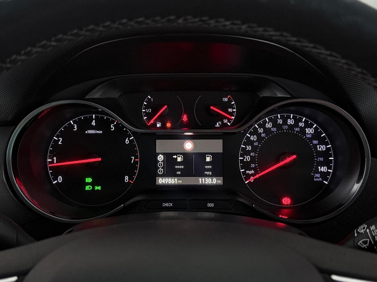 Vauxhall Crossland thumbnail Driver Instruments