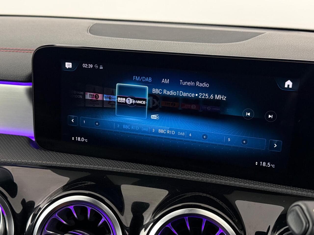 Mercedes-Benz CLA thumbnail Infotainment System