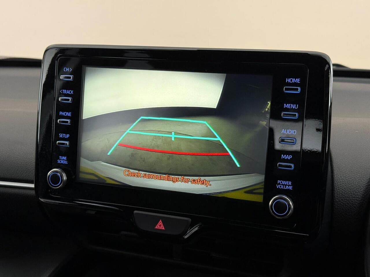 Toyota Yaris Cross thumbnail Infotainment System