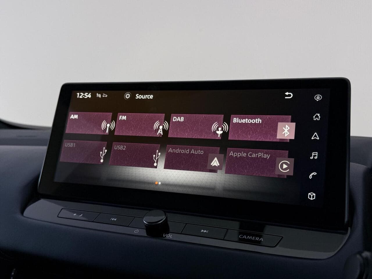 Nissan Qashqai thumbnail Infotainment System
