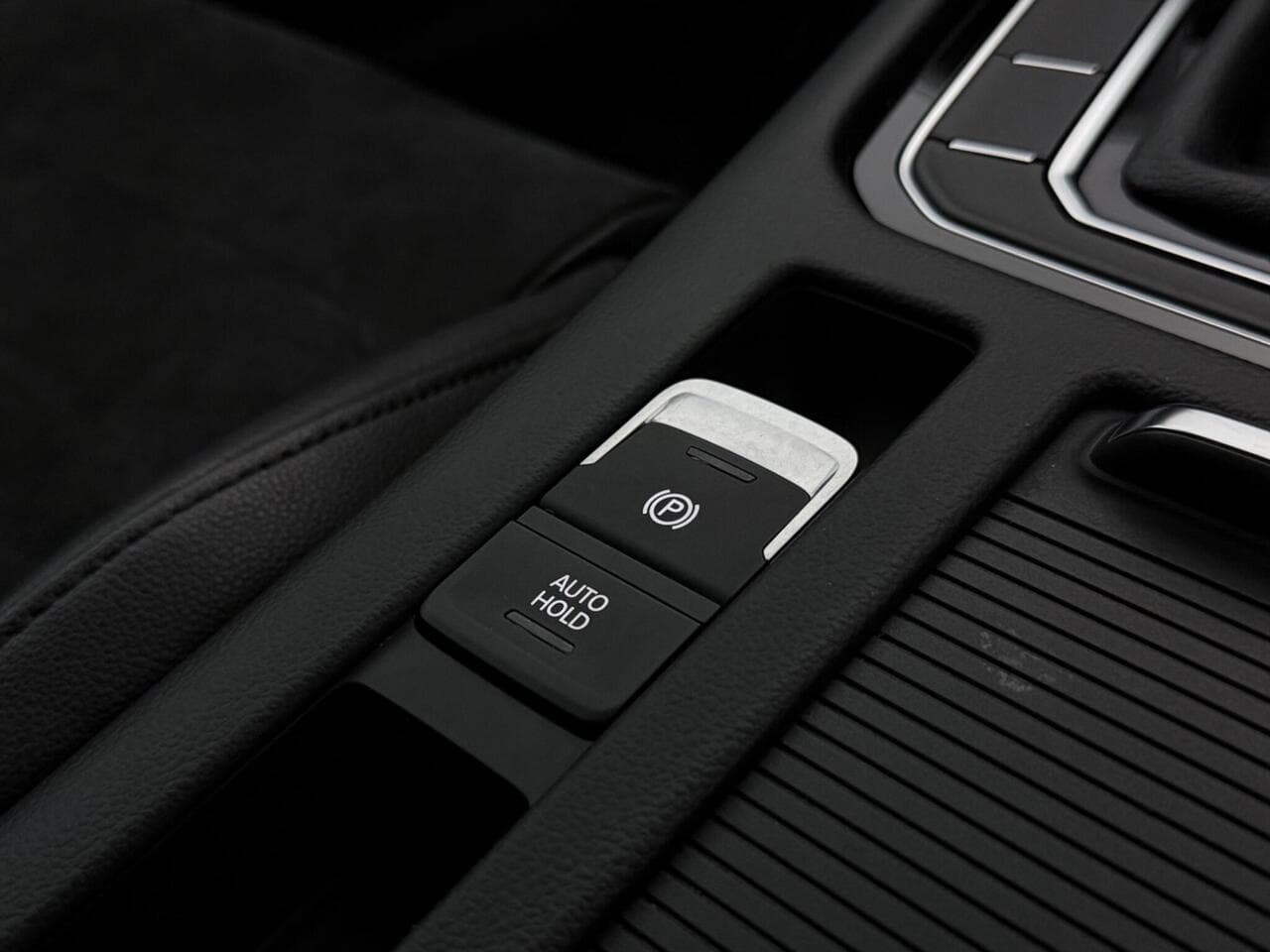 Volkswagen Passat thumbnail Misc Controls