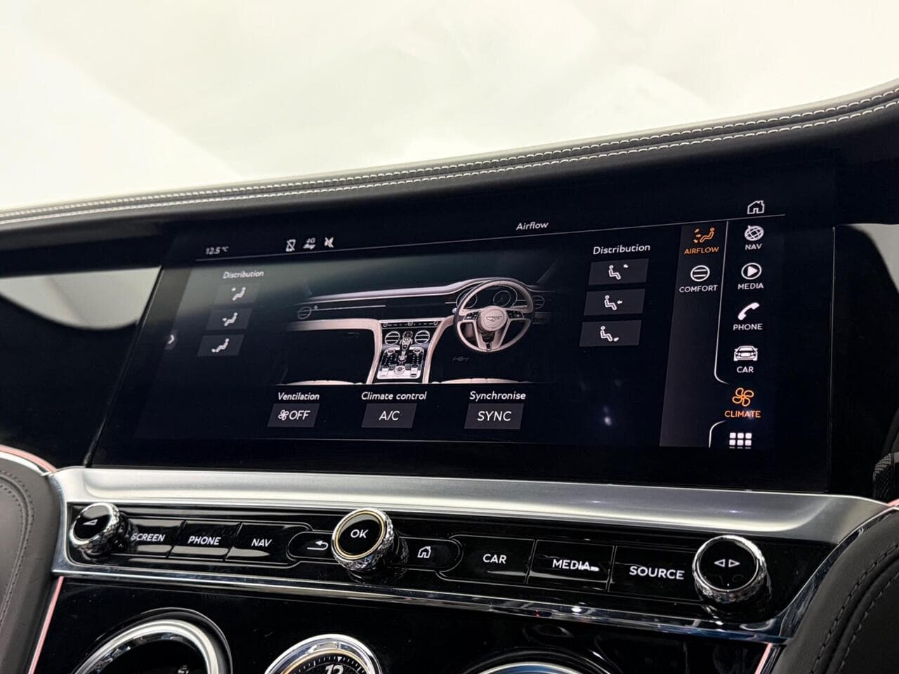 Bentley Continental thumbnail Infotainment System