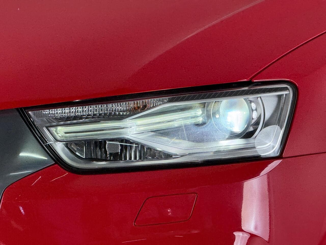 Audi Q3 thumbnail Lights Front