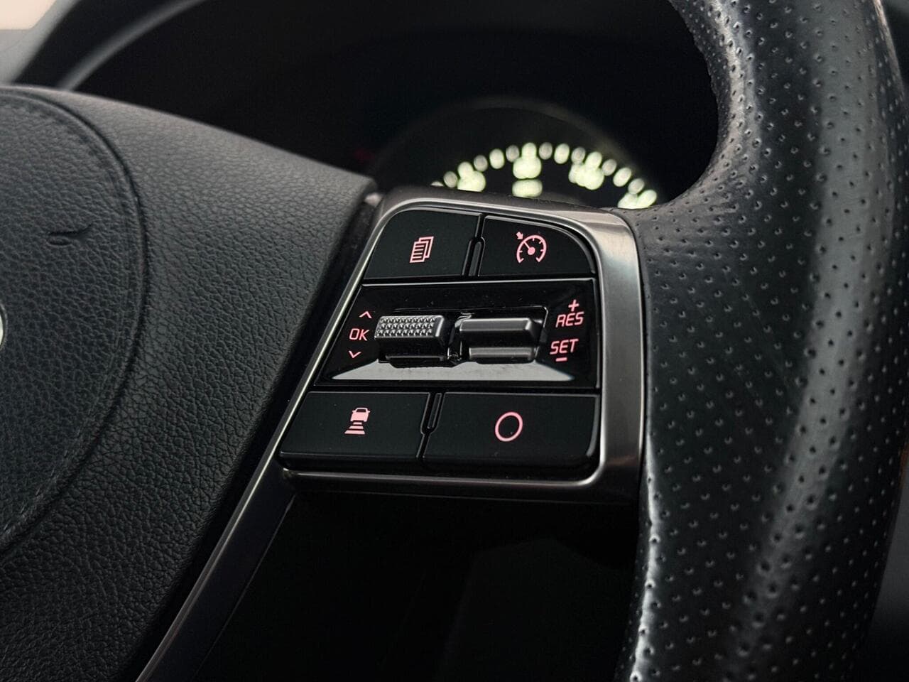 Kia Sorento thumbnail Misc Controls