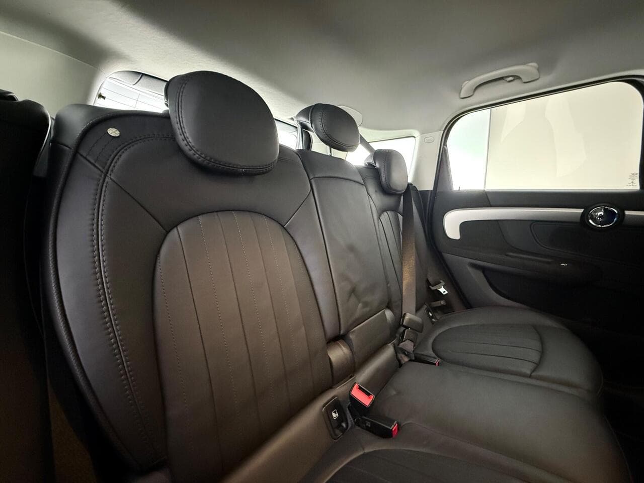 MINI Countryman thumbnail Seats Rear