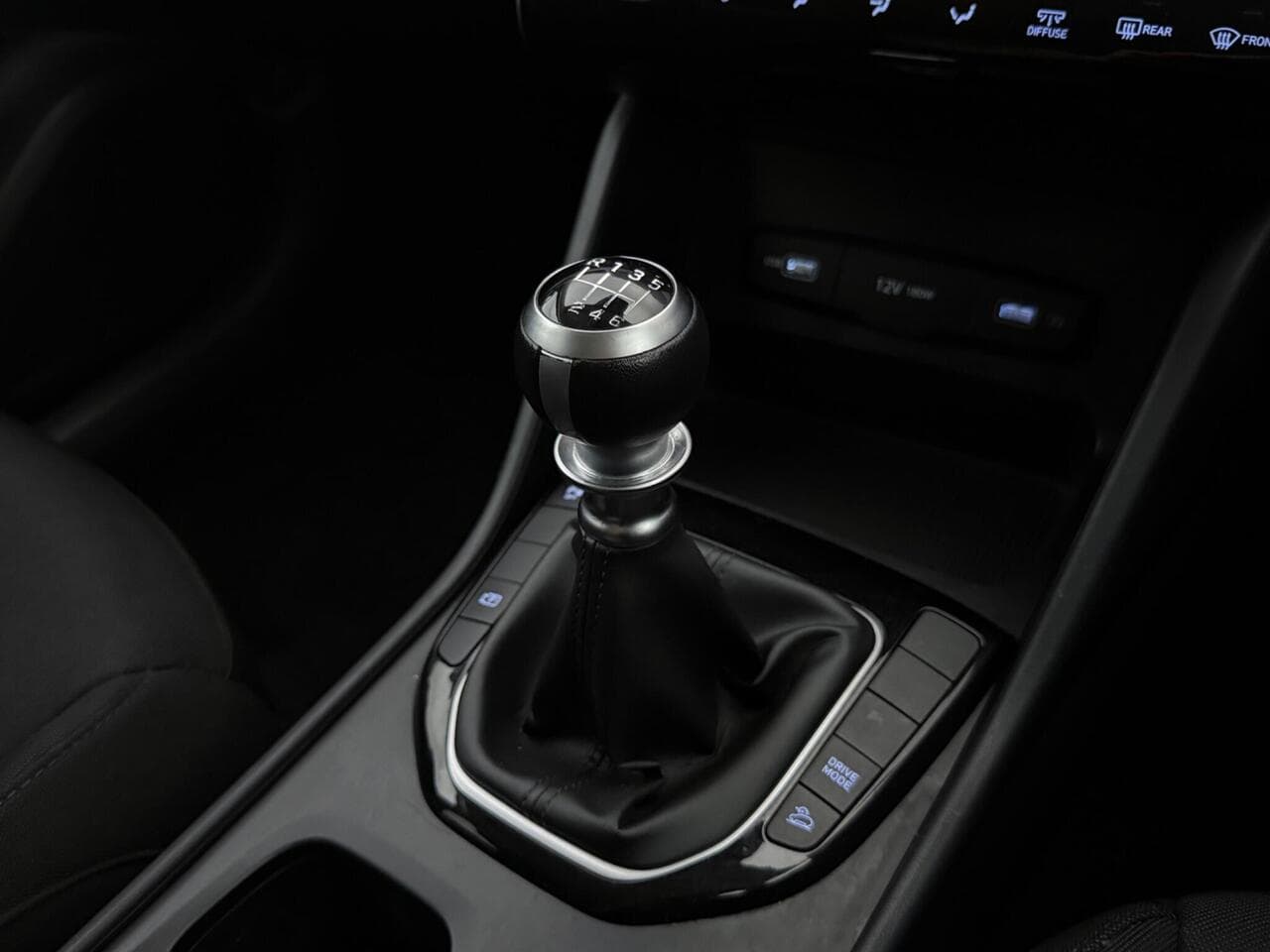 Hyundai TUCSON thumbnail Interior Front