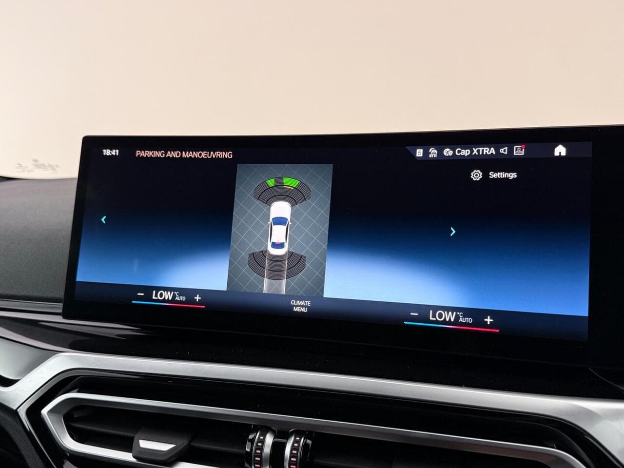 BMW 2 Series thumbnail Infotainment System