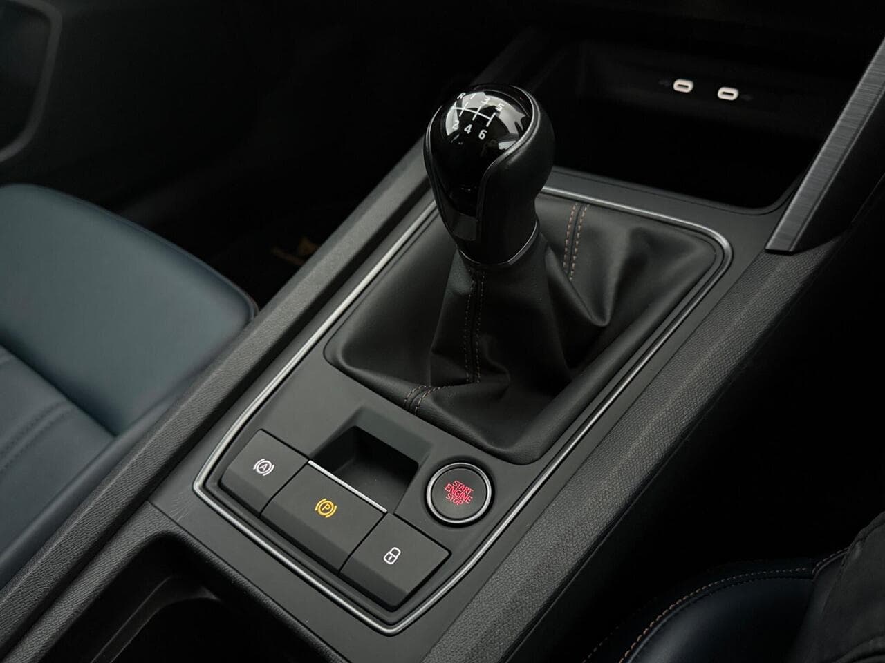 CUPRA Formentor thumbnail Interior Front