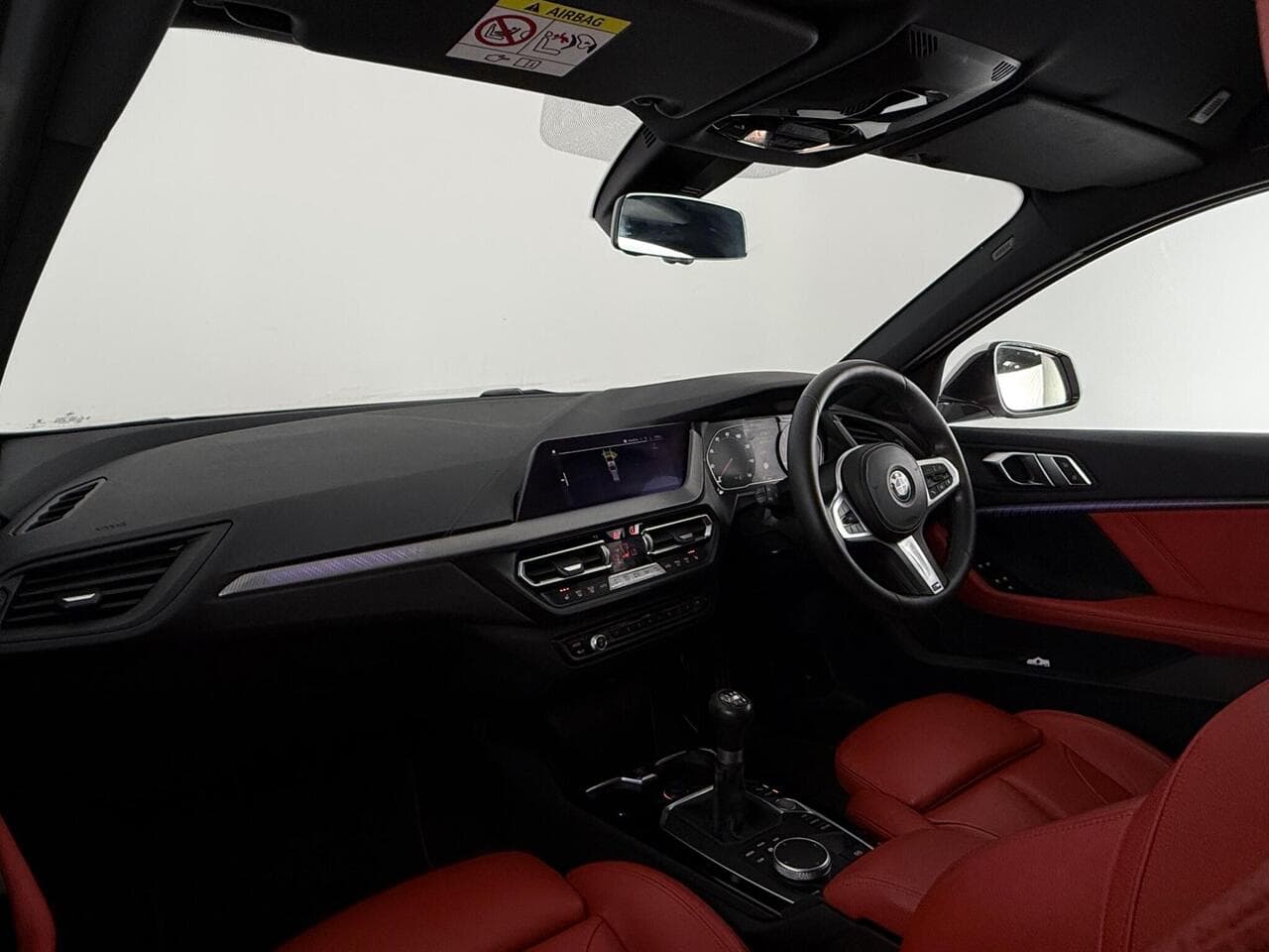 BMW 1 Series thumbnail Interior Front
