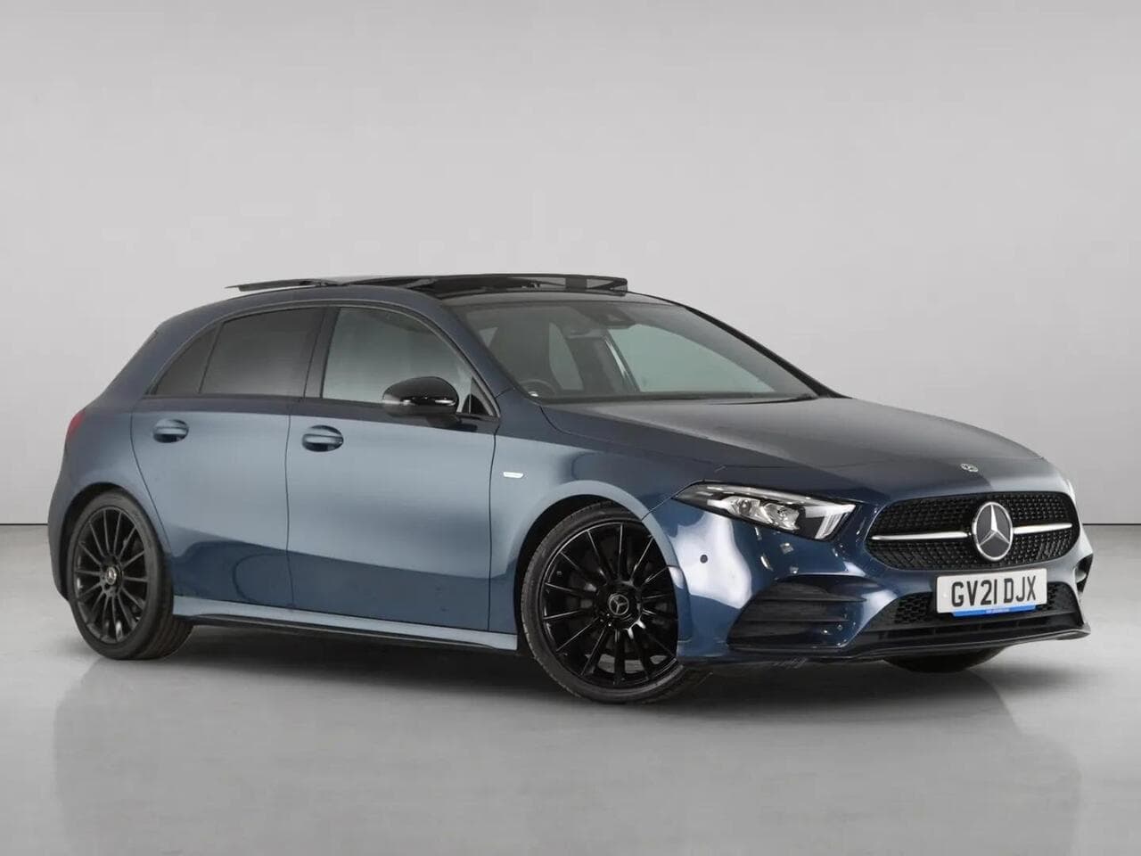 Mercedes-Benz A Class - Mercedes-Benz A Class 1.3 A200 Exclusive Edition 7G-DCT Euro 6 (s/s) 5dr