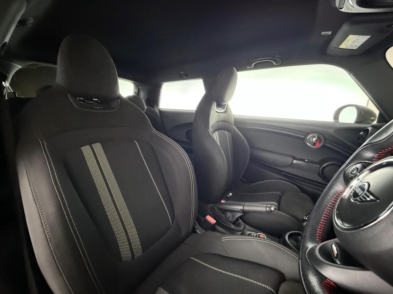 MINI Hatch thumbnail Seat Driver