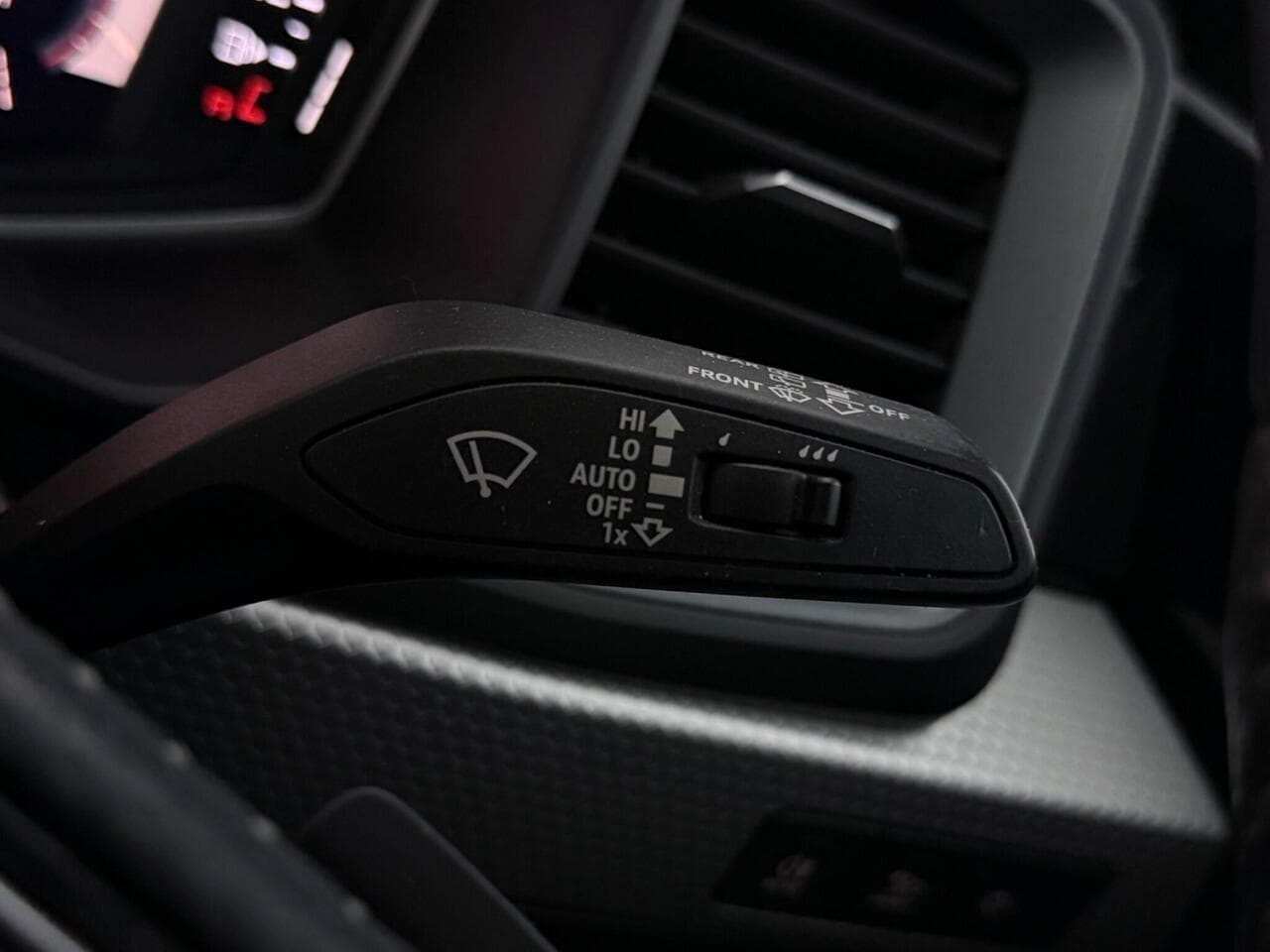 Audi A1 thumbnail Misc Controls
