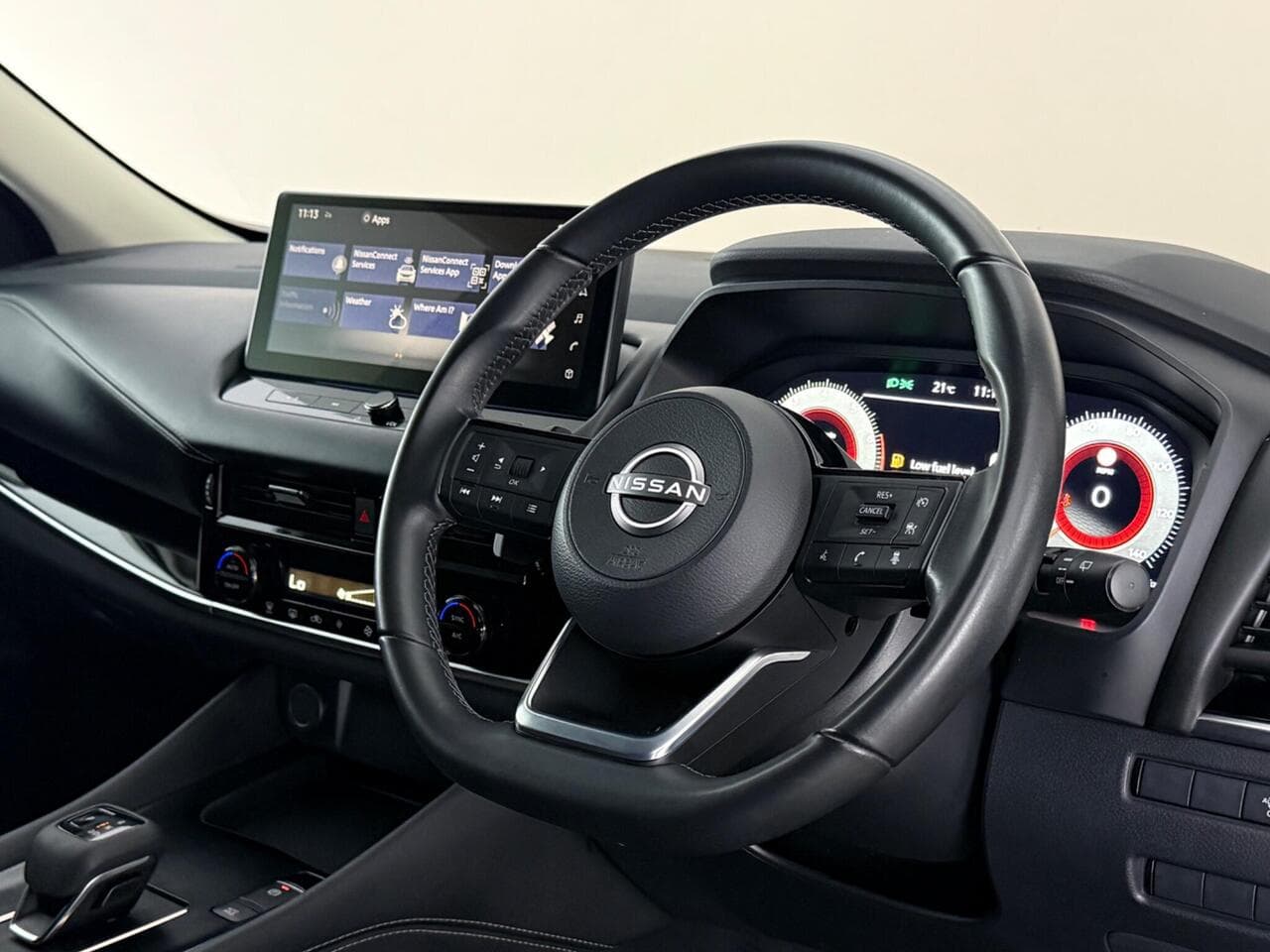 Nissan Qashqai thumbnail Steering Wheel