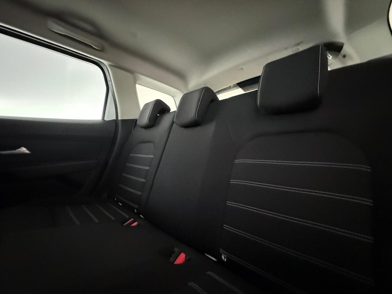 Dacia Duster thumbnail Seats Rear