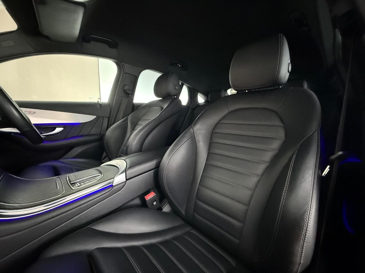 Mercedes-Benz GLC thumbnail Seat Front Passenger
