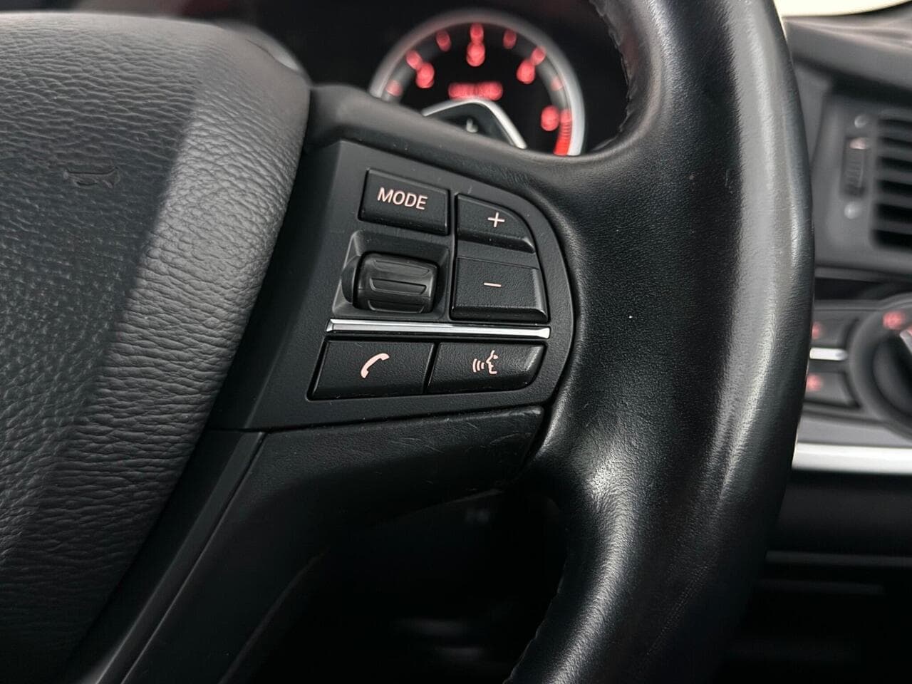 BMW iX3 thumbnail Misc Controls