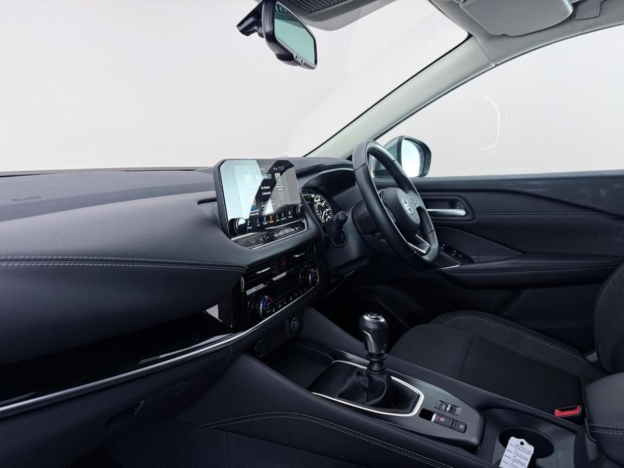 Nissan Qashqai thumbnail Interior Front
