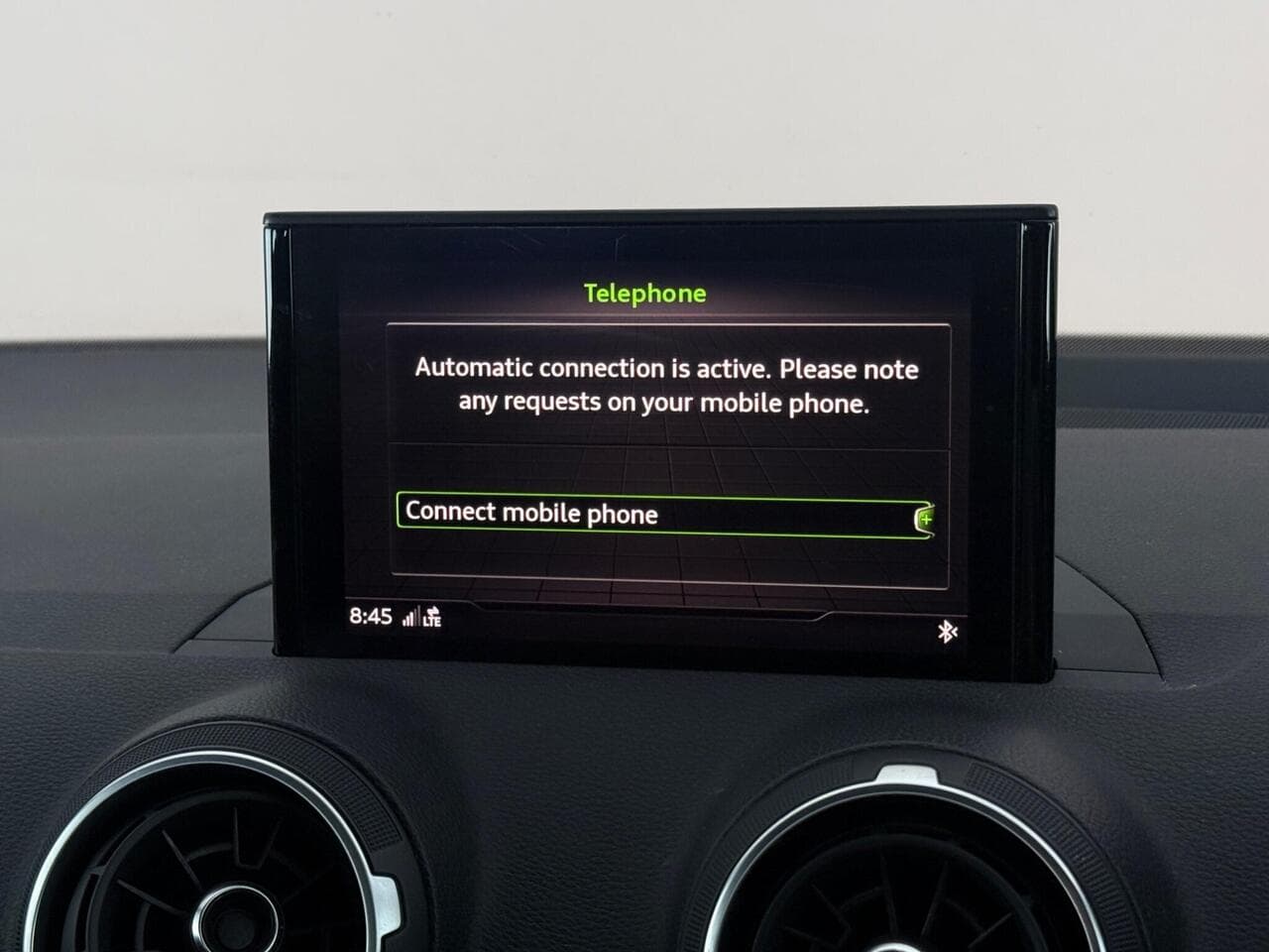 Audi Q2 thumbnail Infotainment System