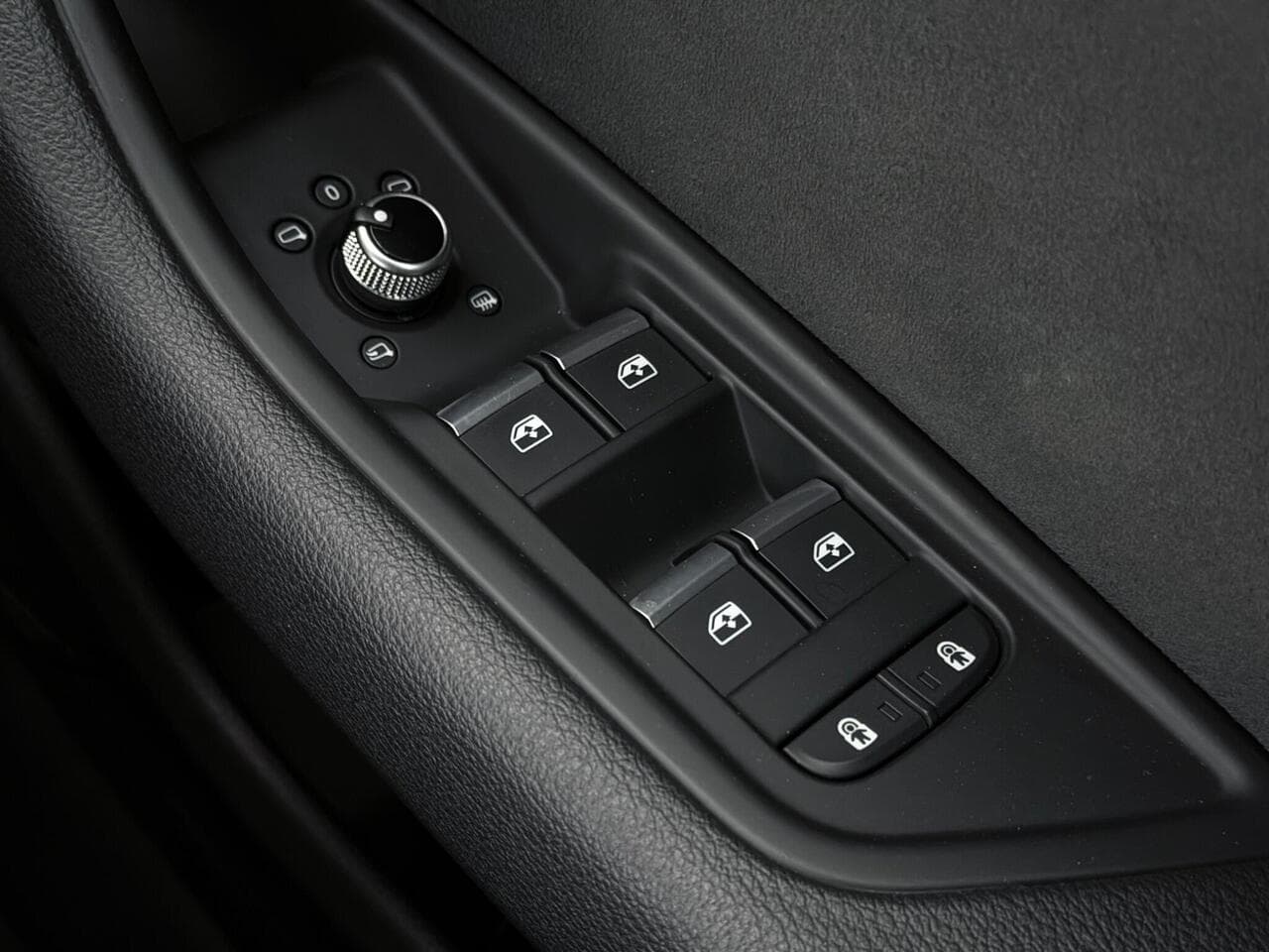 Audi A4 Avant thumbnail Misc Controls