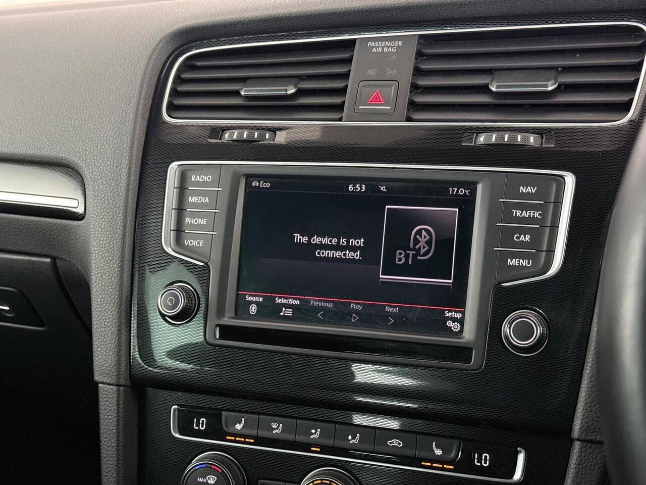 Volkswagen Golf thumbnail Infotainment System