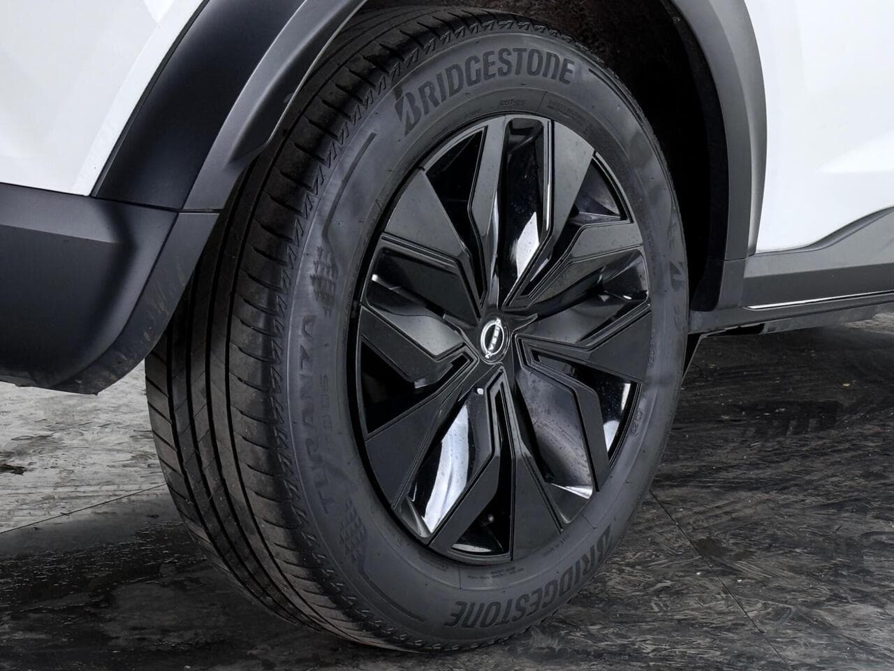 Nissan Juke thumbnail Wheel