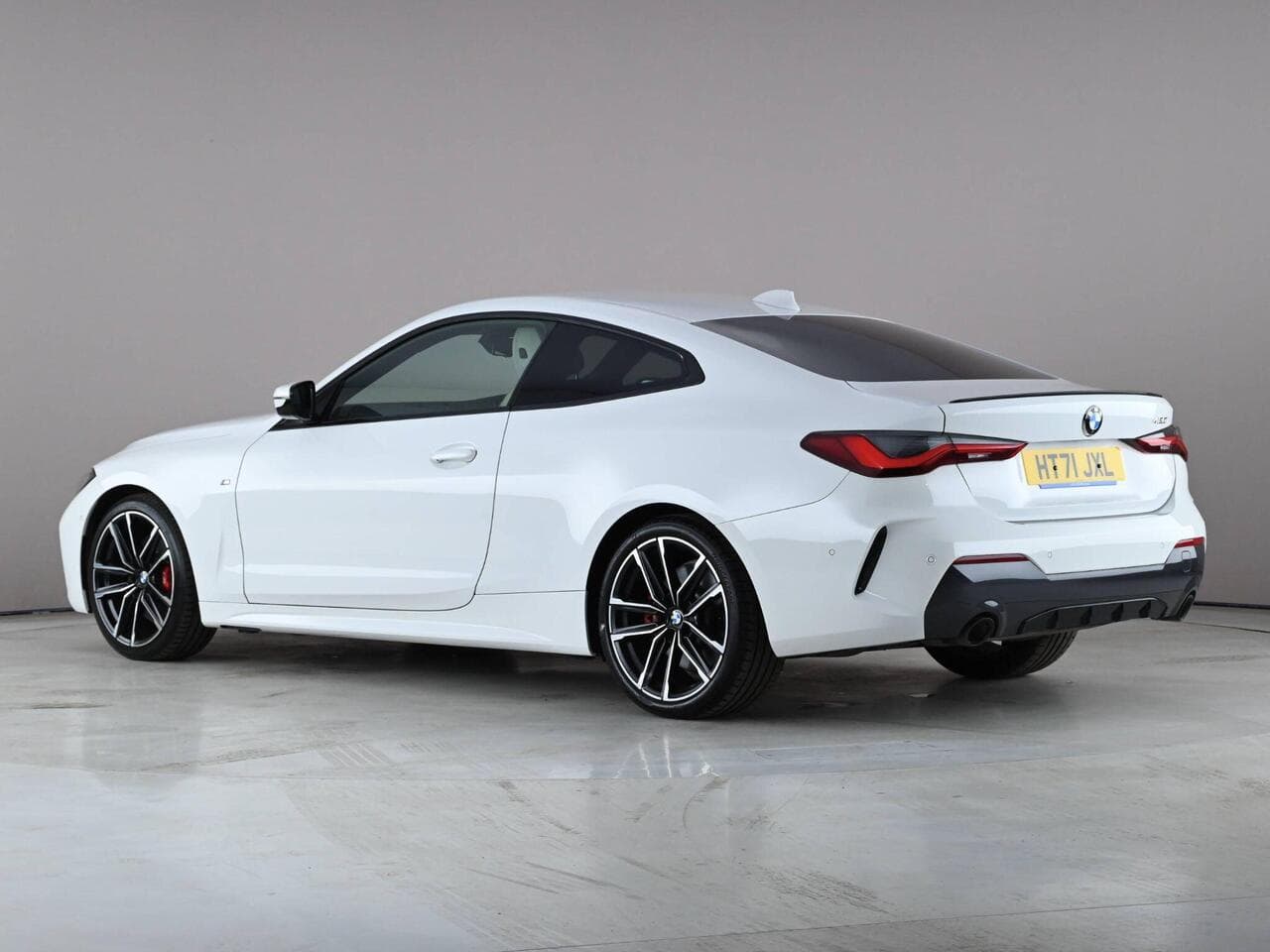 BMW 4 Series thumbnail Rear Left